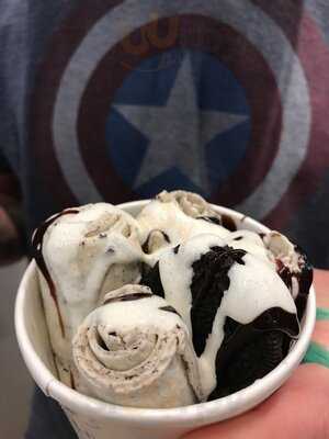 Simply Rolled Ice Cream