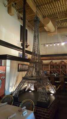 Jj's Bistro De Paris