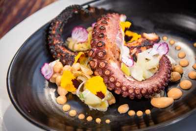 Osetra Seafood & Steaks