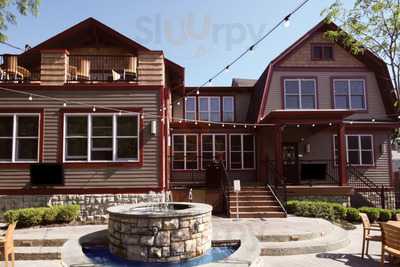 Keystone Bar & Grill Hyde Park