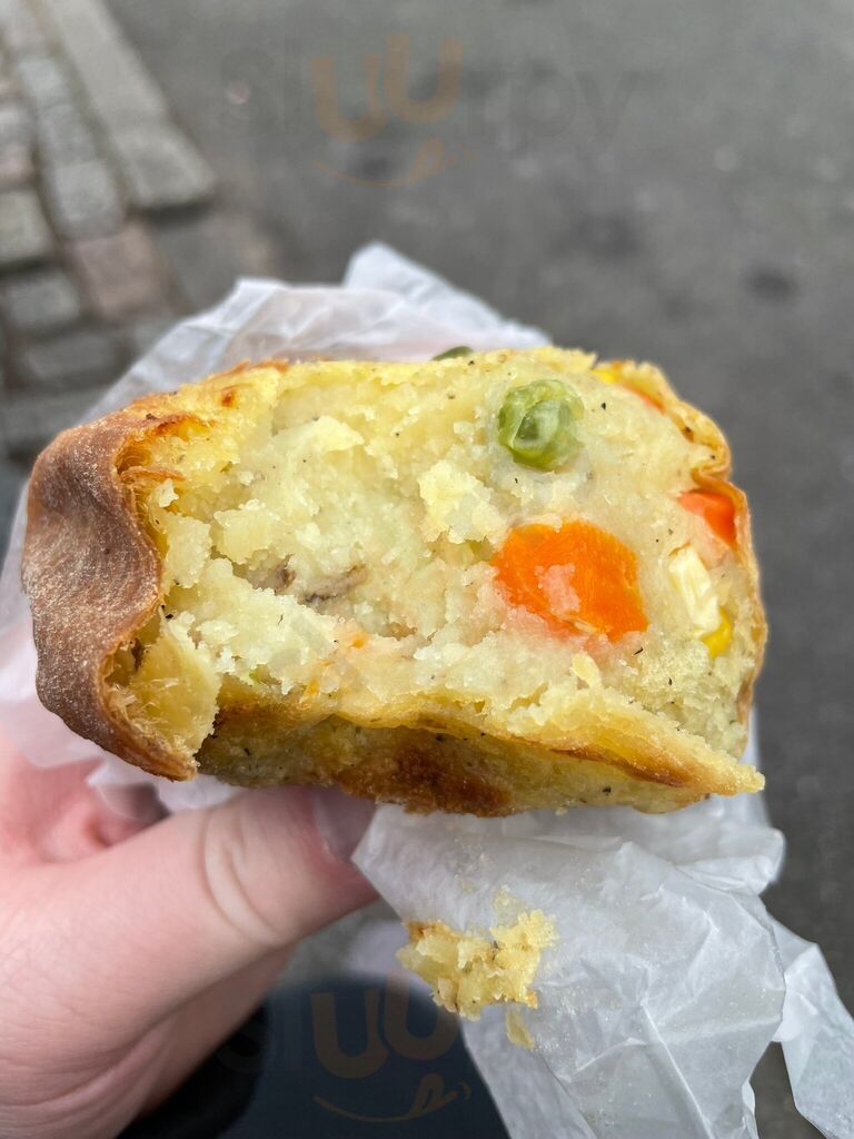 Yonah Schimmel's Knish Bakery