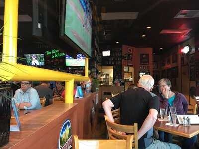 Sidelines Restaurant & Sports