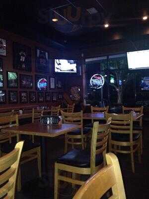 Sidelines Restaurant & Sports