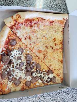 Cross Bronx Pizzeria