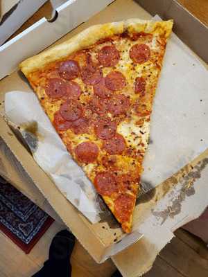 Cross Bronx Pizzeria