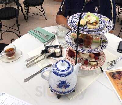 The Cosmopolitan Hotel And Restaurant