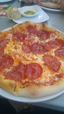 California Pizza Kitchen Fashion Show Mall