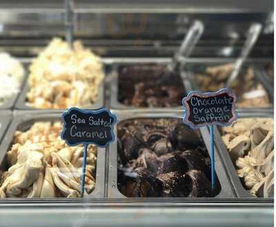 Baklovah Bakery & Sweets