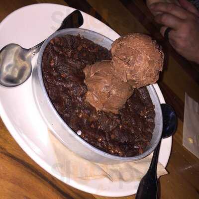 Bj's Restaurant & Brewhouse