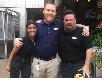 On The Bend Oyster Bar & Lounge