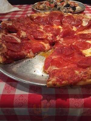 Ferraro's Pizzeria And Pub