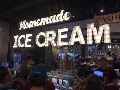 San Francisco Chocolate Store