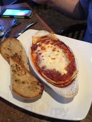 Jantzen Beach Bar And Grill