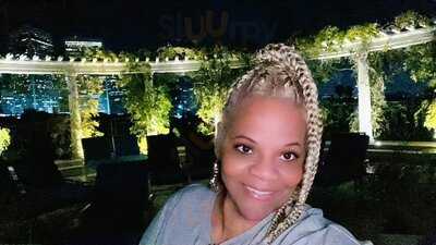 The Roof Garden At The Peninsula Beverly Hills