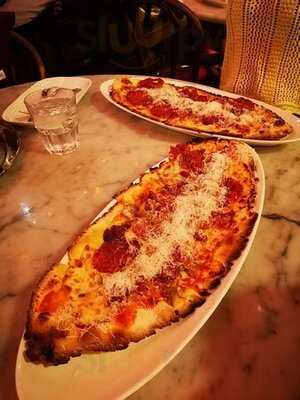 Calzone's Restaurant