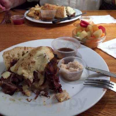 Chestnut Grill & Sidewalk Cafe