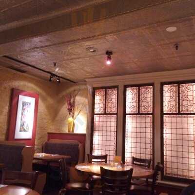 Chestnut Grill & Sidewalk Cafe