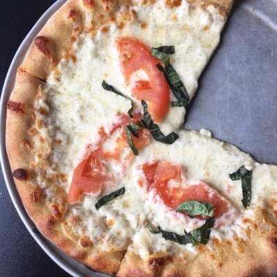 The Pizza Peel & Tap Room - Plaza Midwood