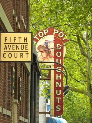 Top Pot Coffee & Doughnuts - Capitol Hill