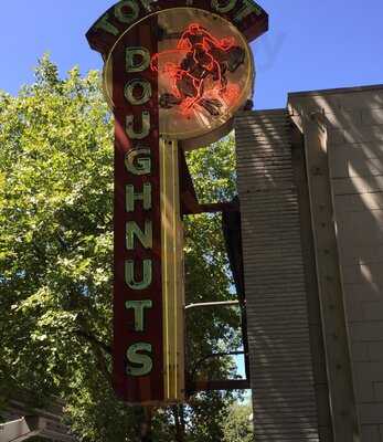 Top Pot Coffee & Doughnuts - Capitol Hill