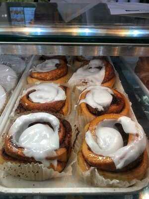 Fluffy's Cafe & Pizzeria