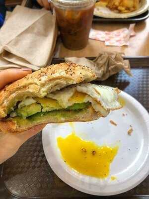 Fluffy's Cafe & Pizzeria