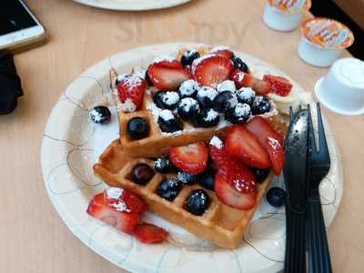 Fluffy's Cafe & Pizzeria