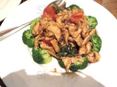 Little Ollie's Asian Cafe