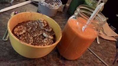 Puravegan Cafe & Yoga