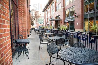 The Three Legged Mare