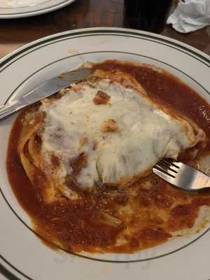 Alba's Italian Restaurant & Bar