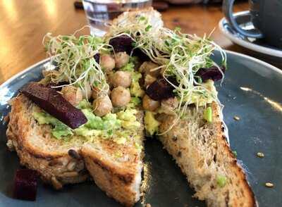 Ceremony Coffee Roasters / Mt. Vernon