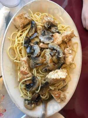 Trak's Greek & Italian Restaurant