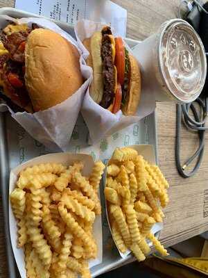 Shake Shack River North