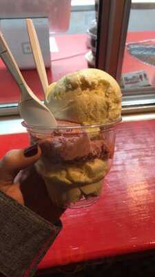 Morelli's Ice Cream