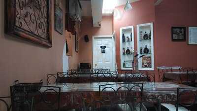 Tiny's Pizza-n-pasta