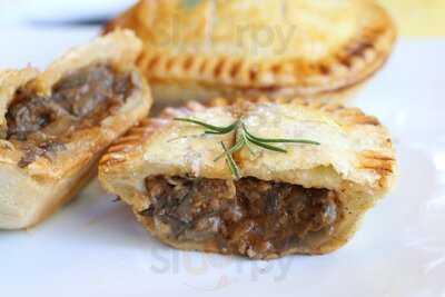 Panbury's Double Crust Pies