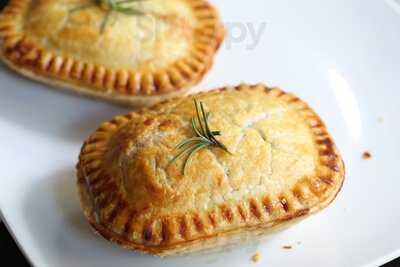 Panbury's Double Crust Pies
