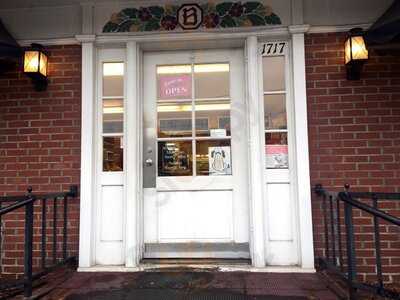 Helen Bernhard Bakery