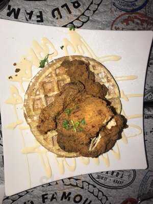 World Famous House Of Mac