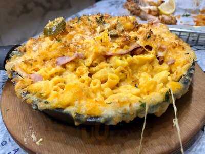 World Famous House Of Mac