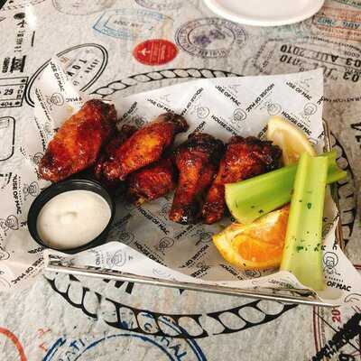 World Famous House Of Mac