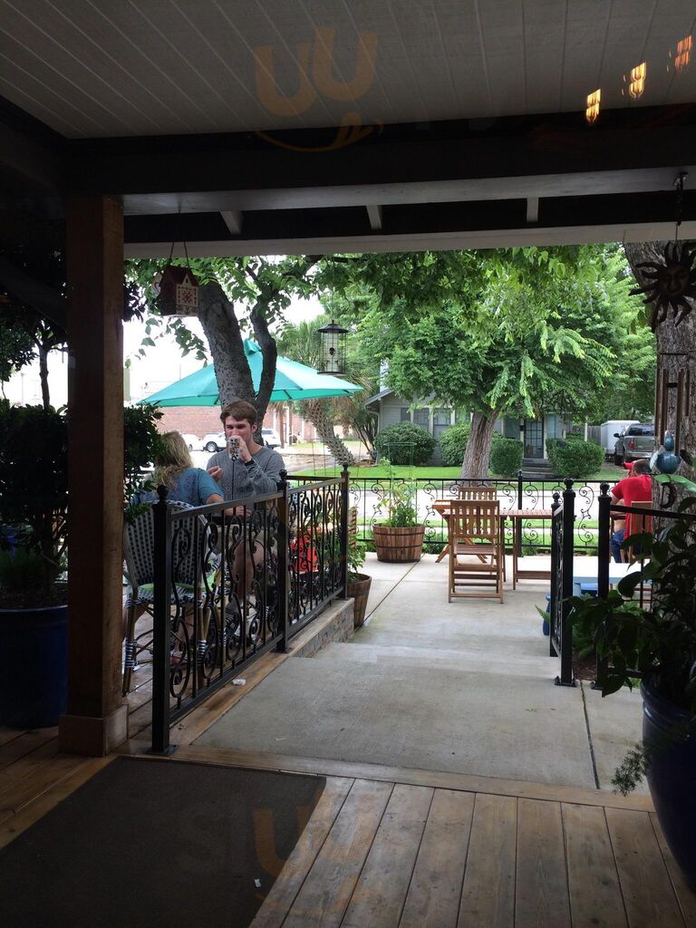 Commonwealth Coffeehouse