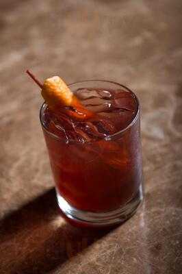 Nora Restaurant & Bar