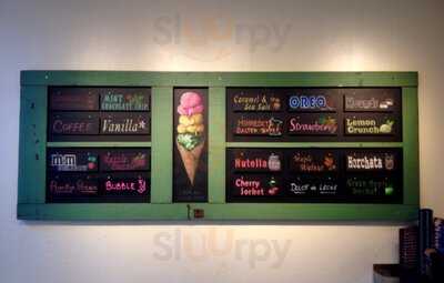 Inside Scoop Creamery