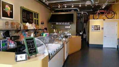 Inside Scoop Creamery