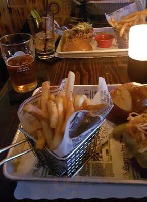 Foxy John's Bar & Kitchen