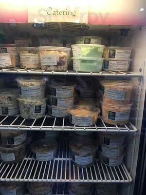 Morris' Liquors & Deli