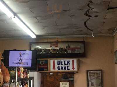 Morris' Liquors & Deli