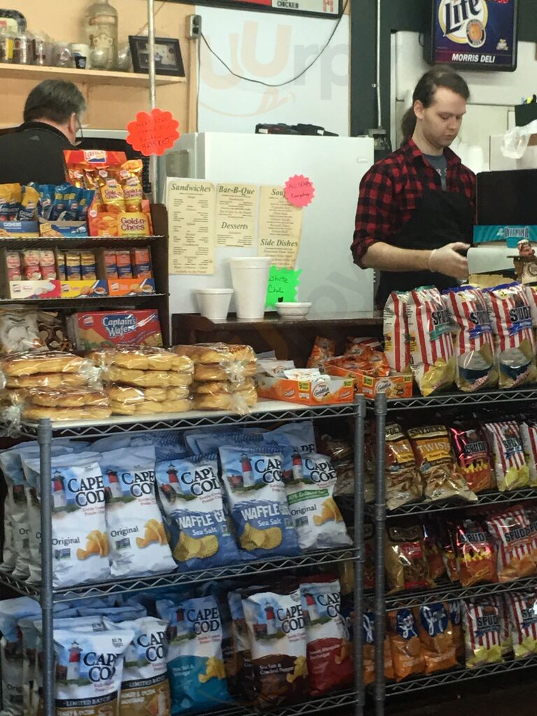 Morris' Liquors & Deli